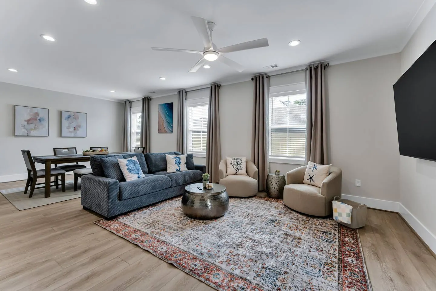 ViBe District 4BR Dog Friendly + 30+ Nights 11