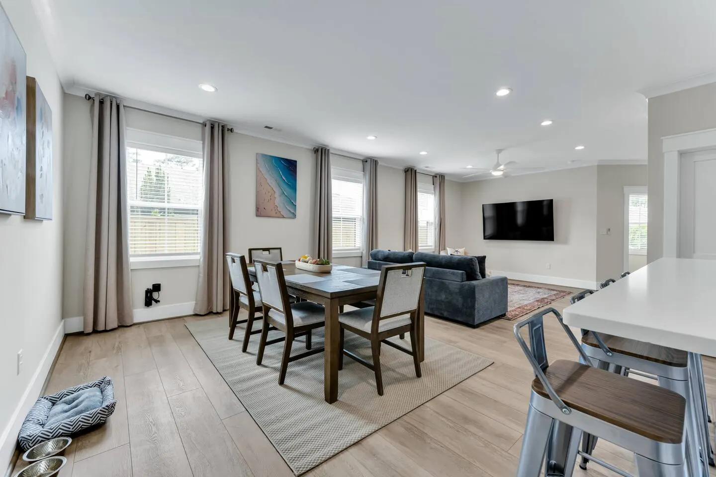 ViBe District 4BR Dog Friendly + 30+ Nights 13