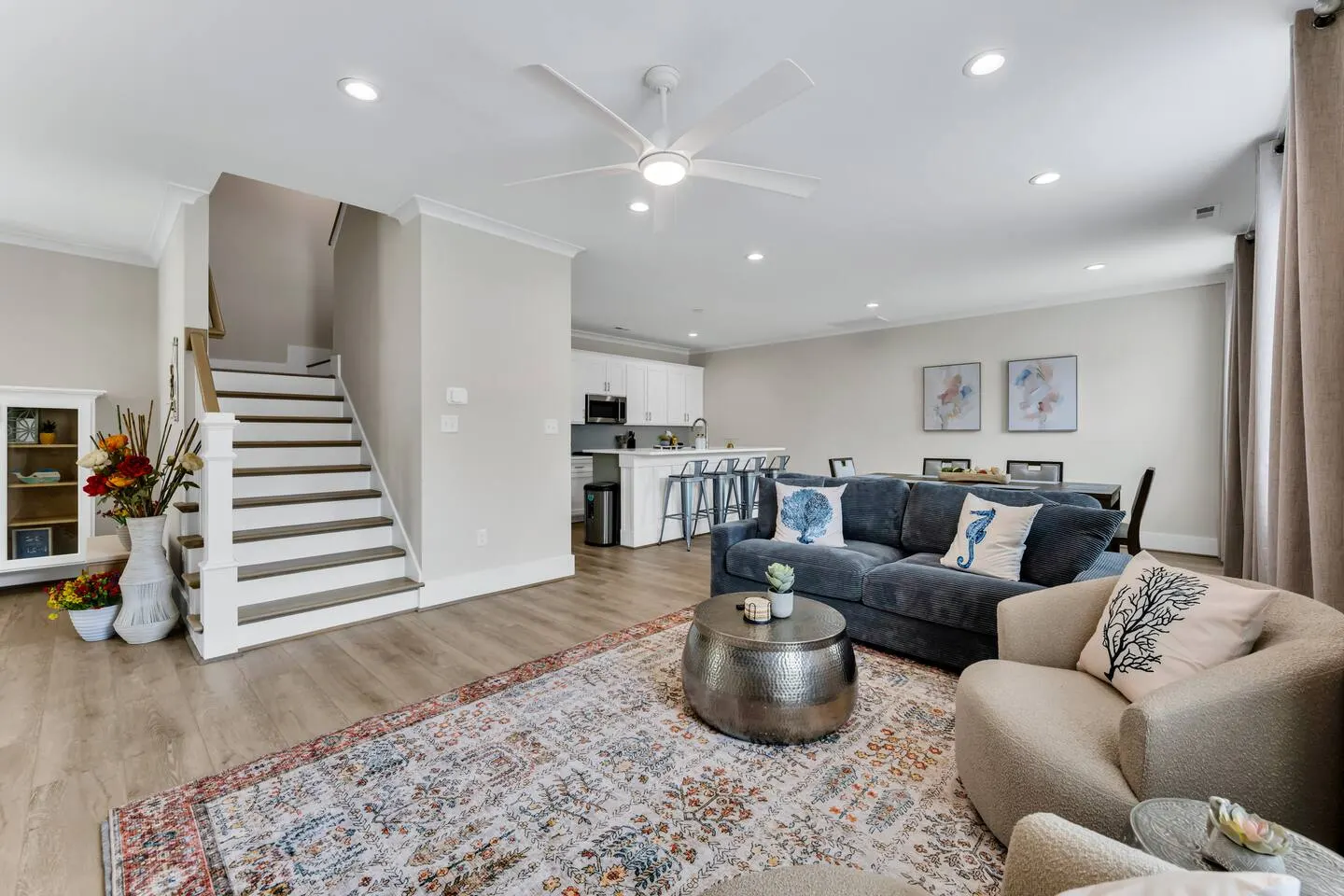ViBe District 4BR Dog Friendly + 30+ Nights 3