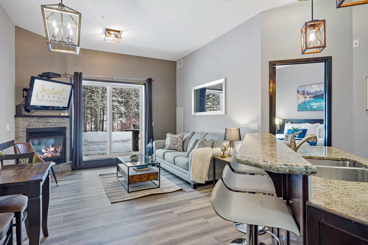Nature's Nook by Instant Suites | *Pool & HotTub *