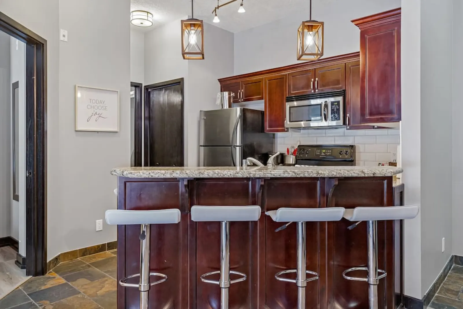 Nature's Nook by Instant Suites *Pool & HotTub * 14