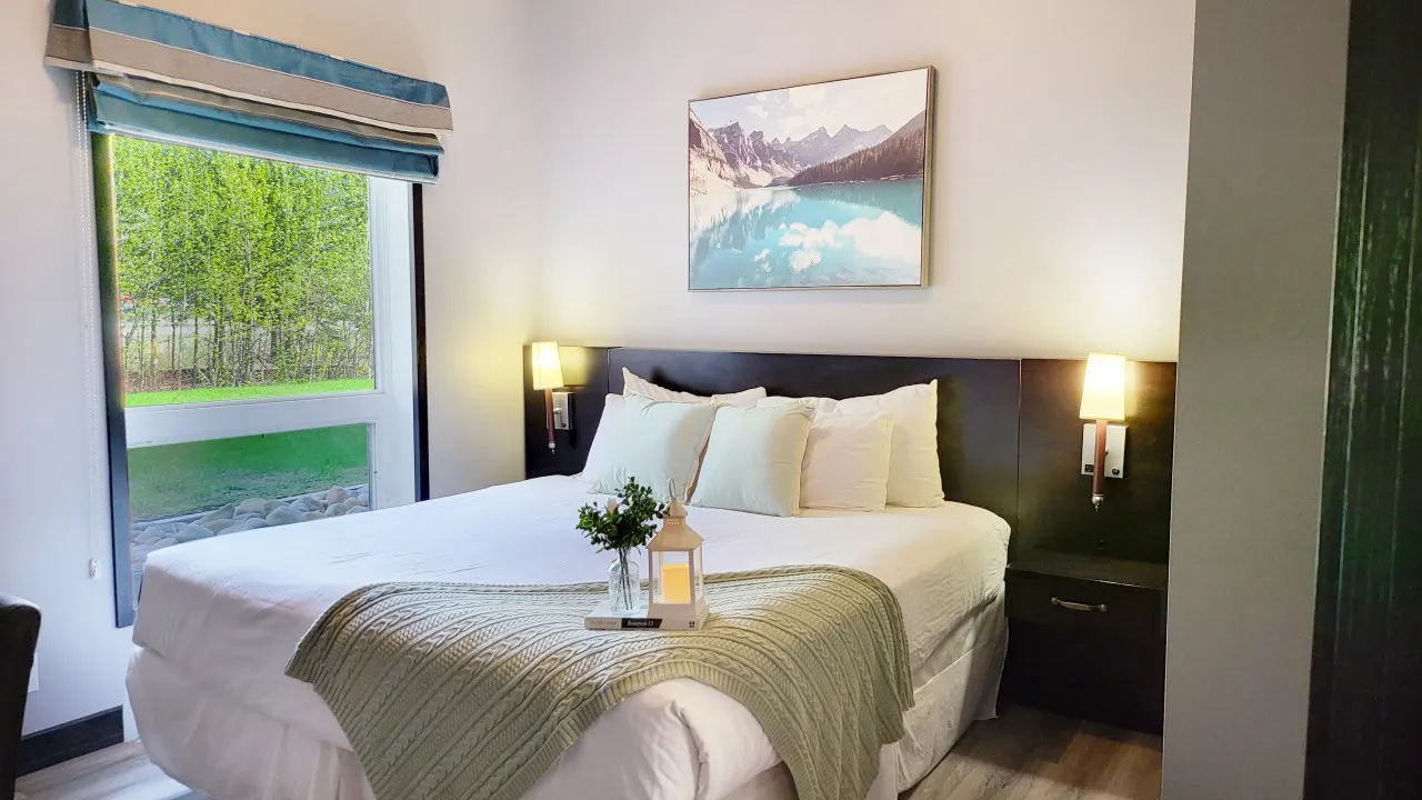 Nature's Nook by Instant Suites *Pool & HotTub * 19