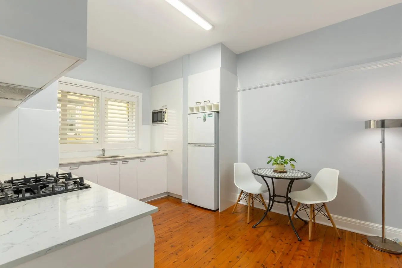 Coogee Beach Living 1BR Home 10