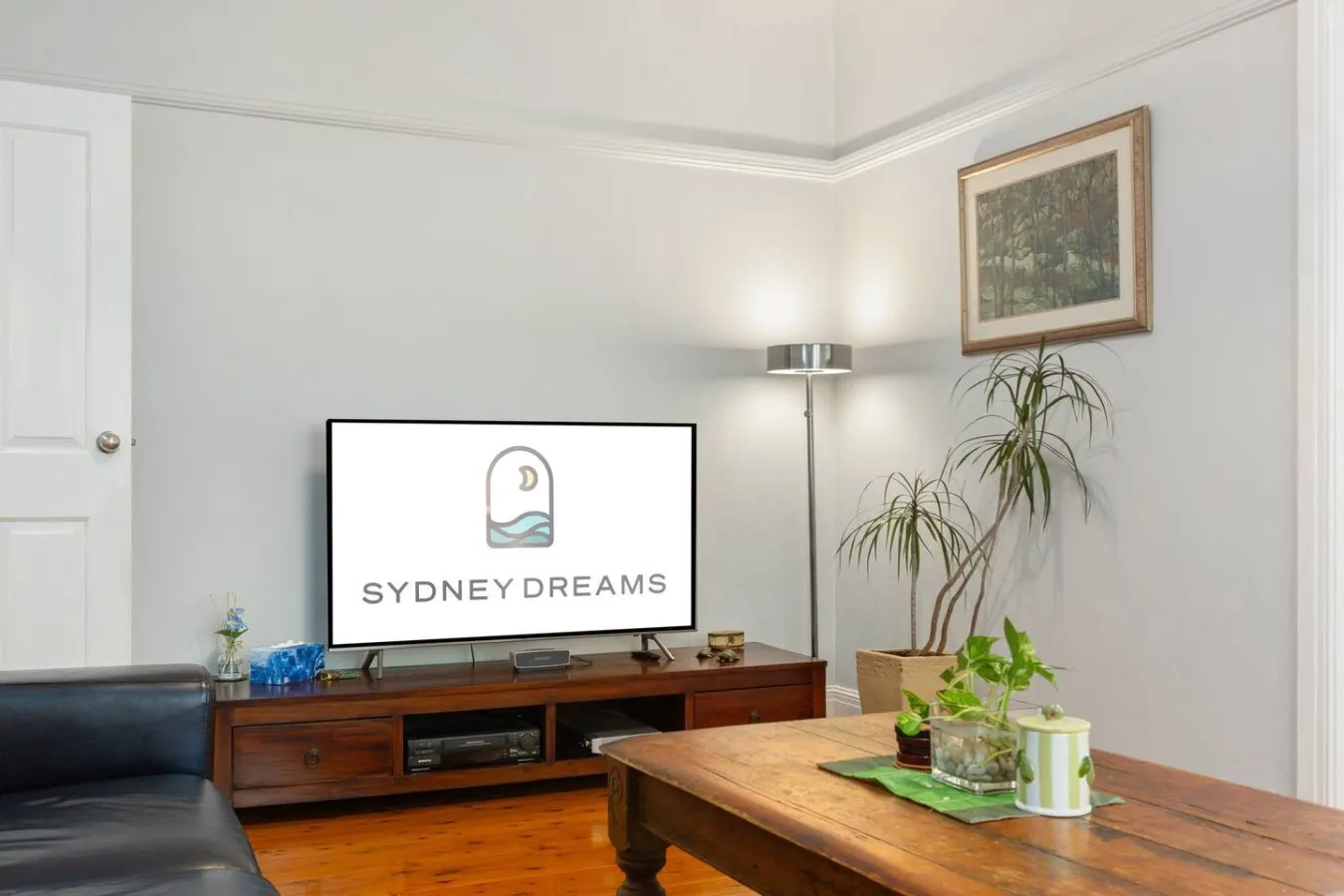 Coogee Beach Living 1BR Home 13