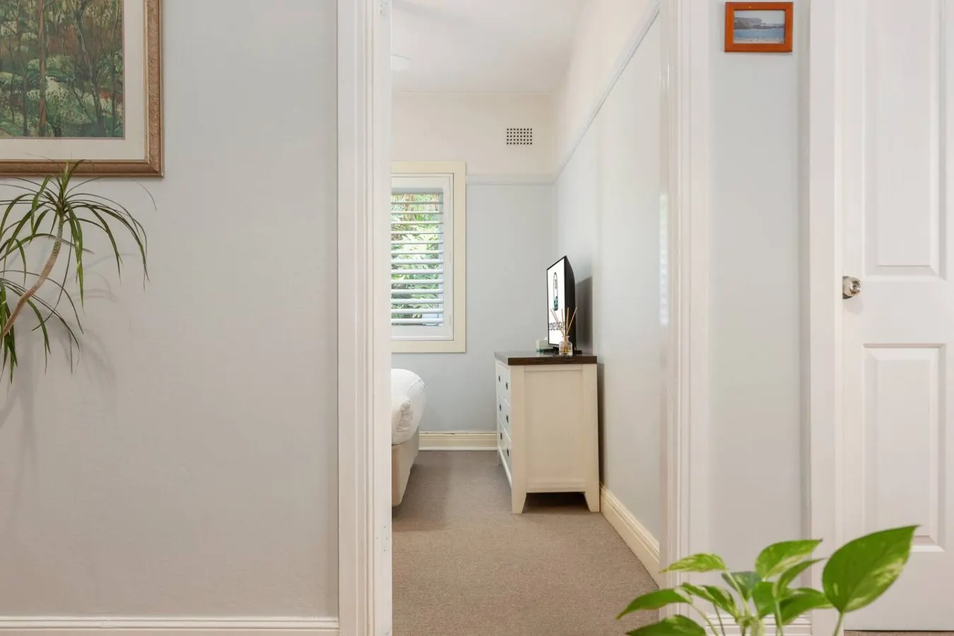 Coogee Beach Living 1BR Home 7