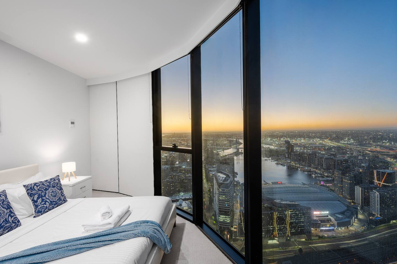 Level 67 HighRise Direct Across from SouthernCross 2