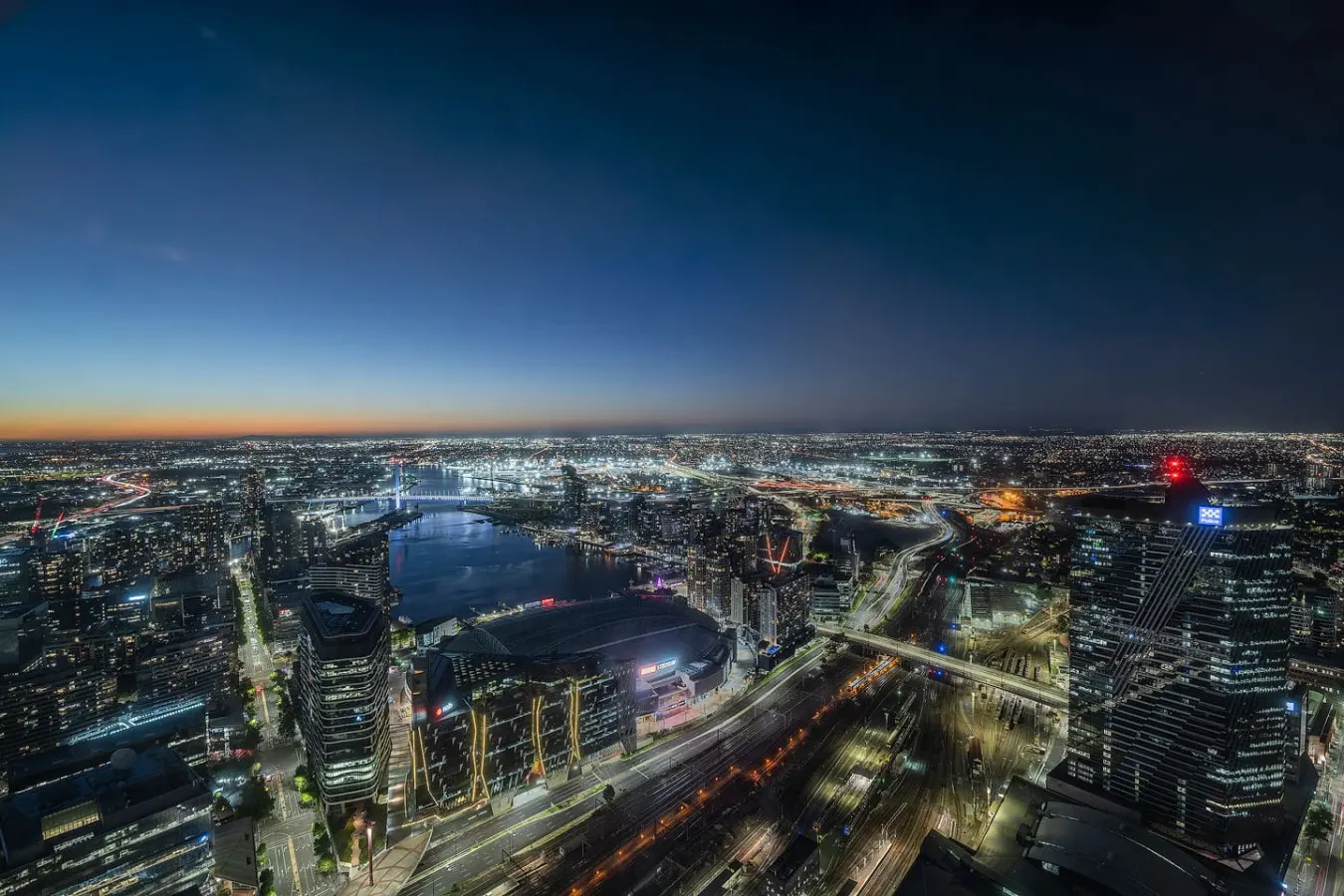 Level 67 HighRise Direct Across from SouthernCross 7