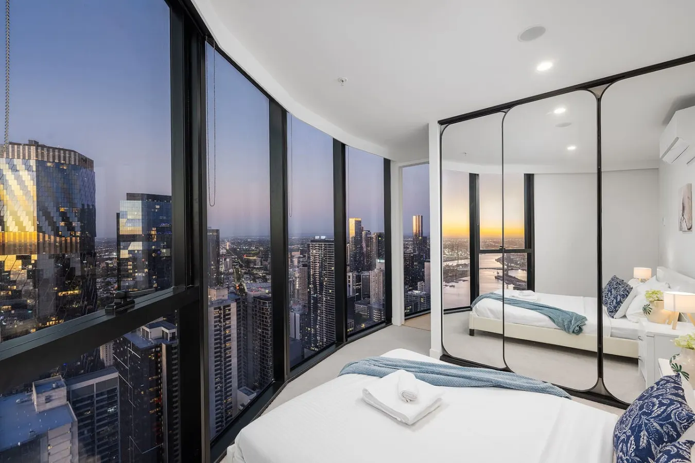 Level 67 HighRise Direct Across from SouthernCross 8