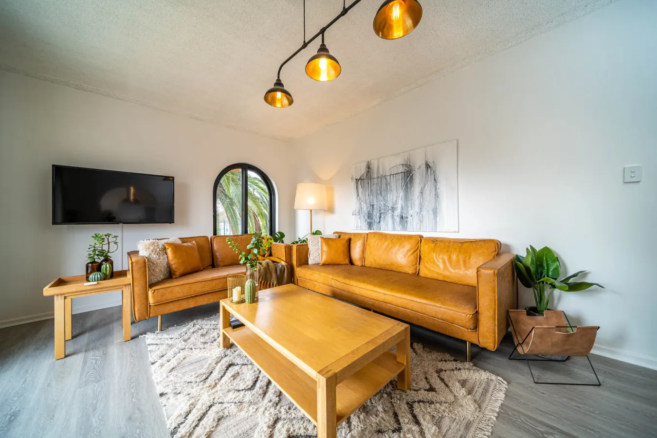 Indulge at Glenelg North—A Work-Friendly Retreat 6