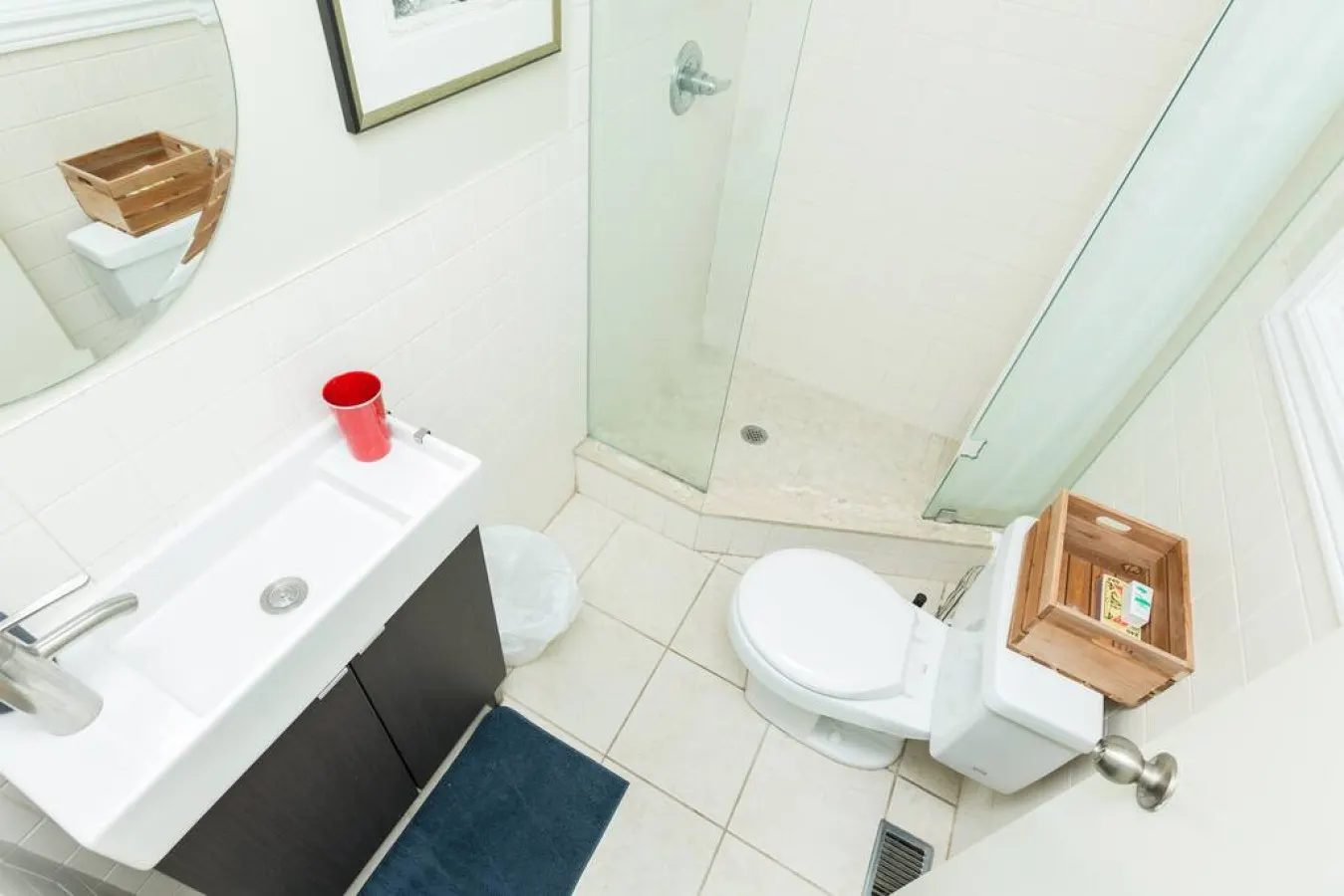 Beautiful 3 BR Home Trendy Queen West Sleeps 6 18