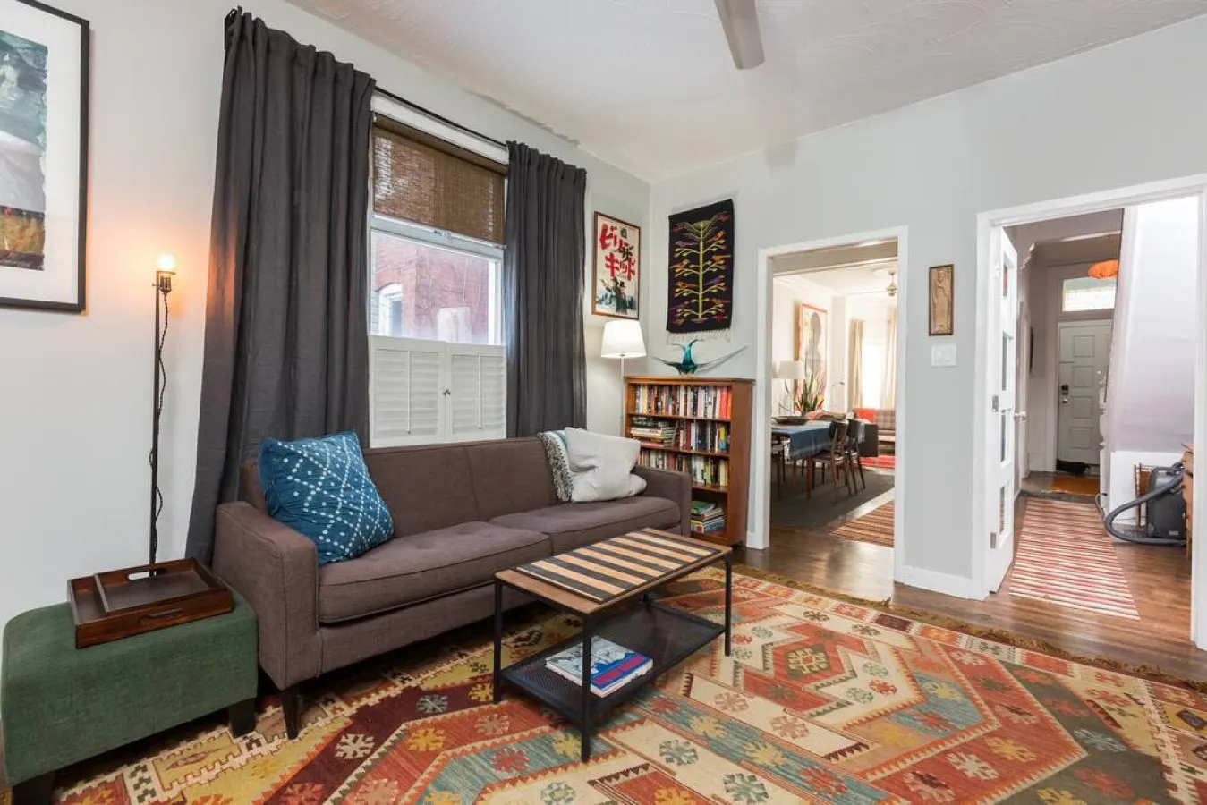 Beautiful 3 BR Home Trendy Queen West Sleeps 6 5