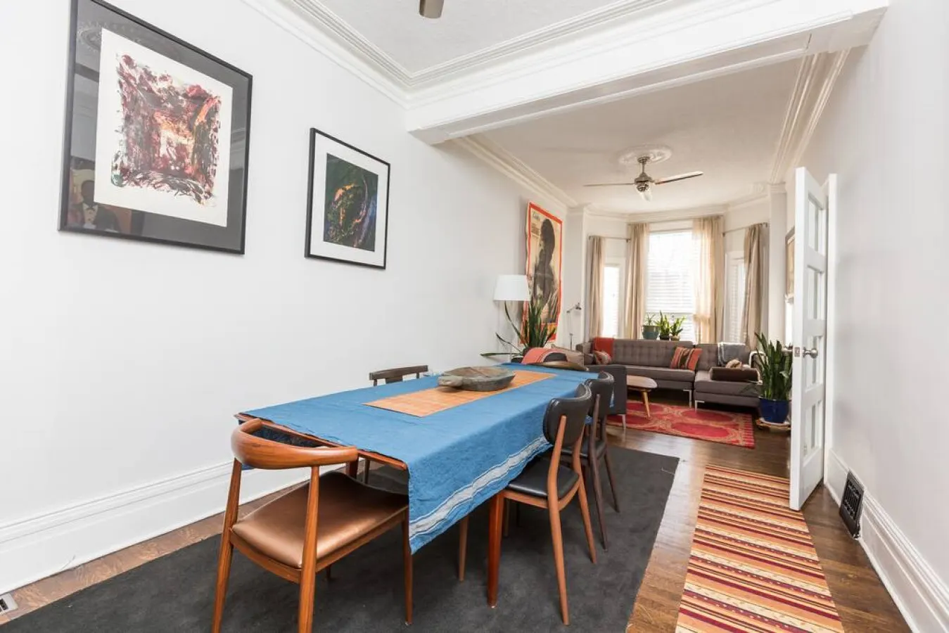 Beautiful 3 BR Home Trendy Queen West Sleeps 6 7