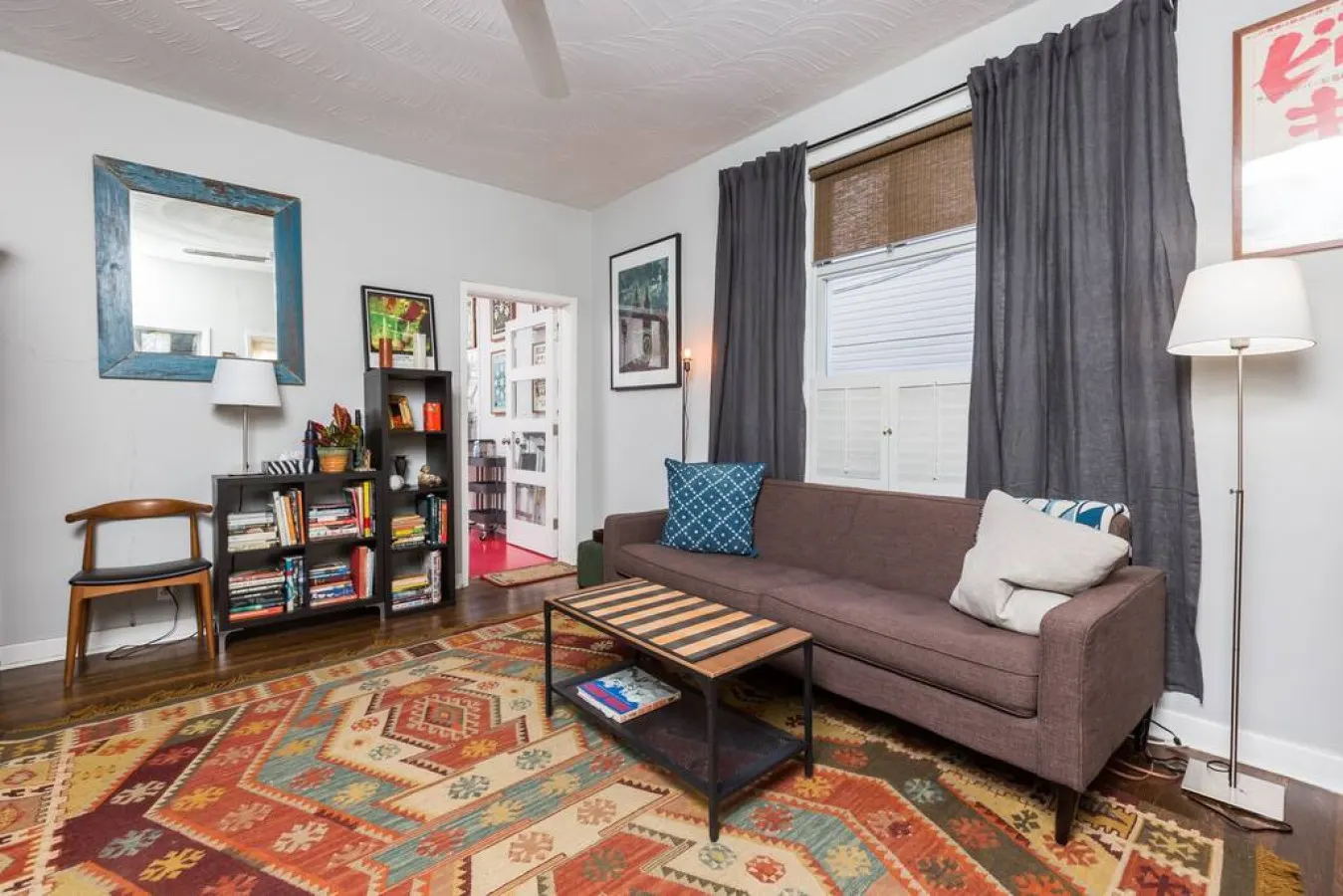 Beautiful 3 BR Home Trendy Queen West Sleeps 6 8