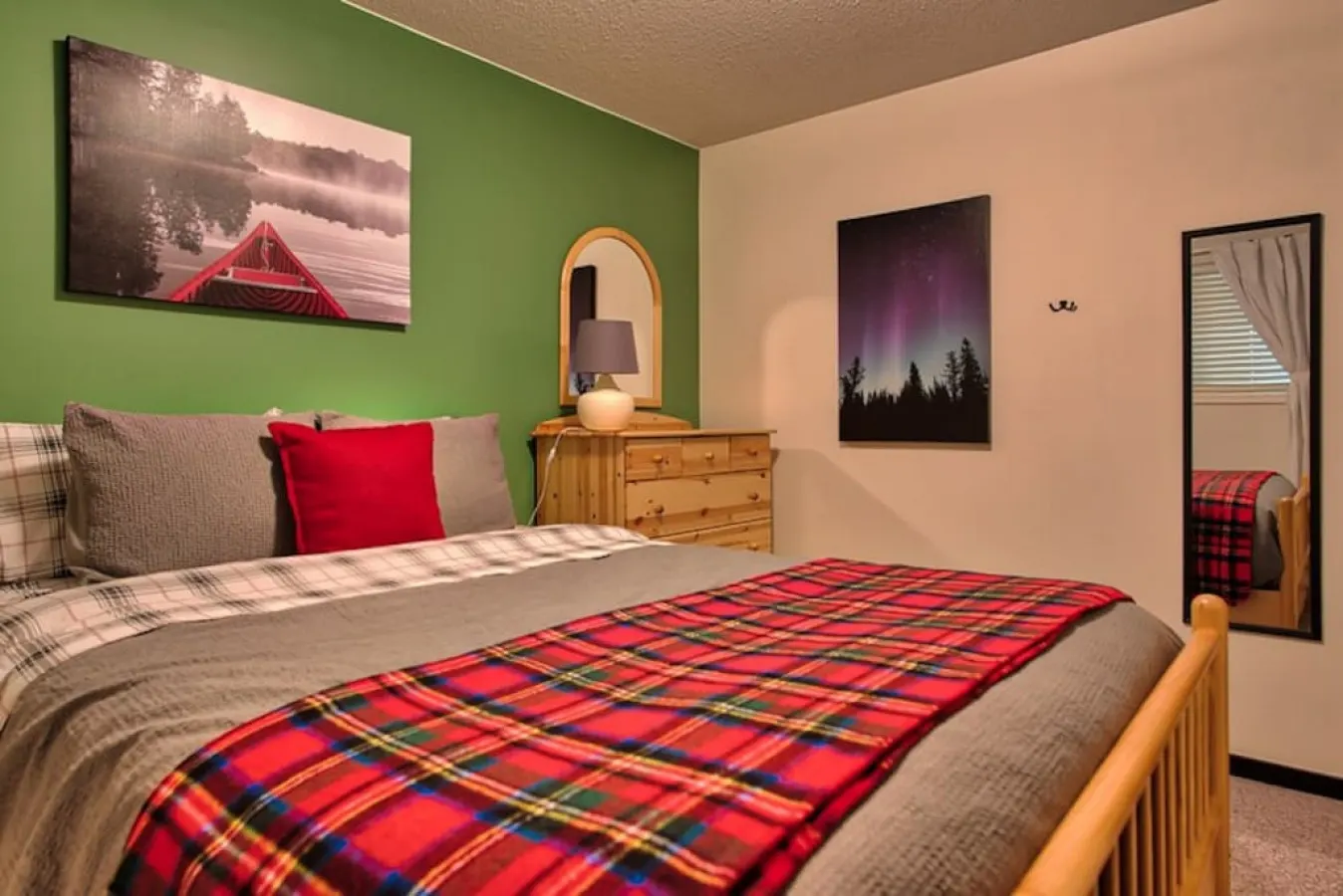 Apex Mountain ~ Beaconsfield Getaway - BC Reg# PM580533237 — photo 5
