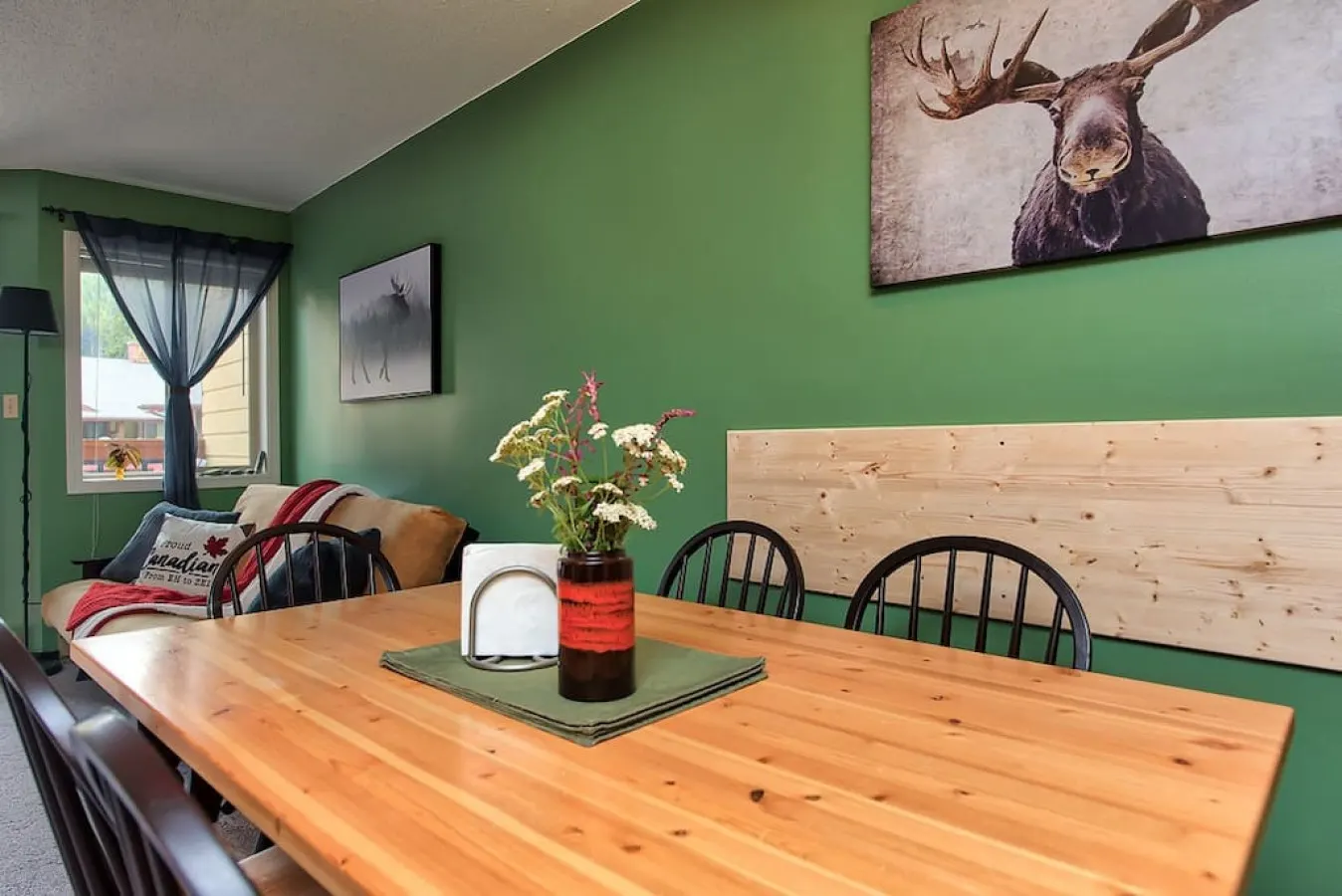 Apex Mountain ~ Beaconsfield Getaway - BC Reg# PM580533237 8