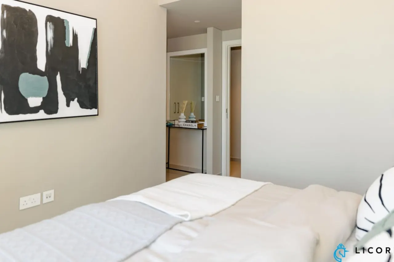 Brand New Modern 2BR Retreat: Walk to Dubai Mall 9