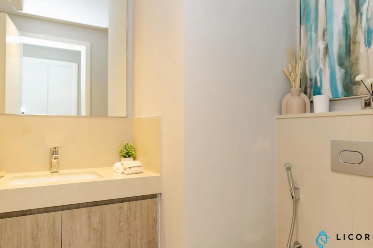 Brand New Modern 2BR Retreat: Walk to Dubai Mall 14