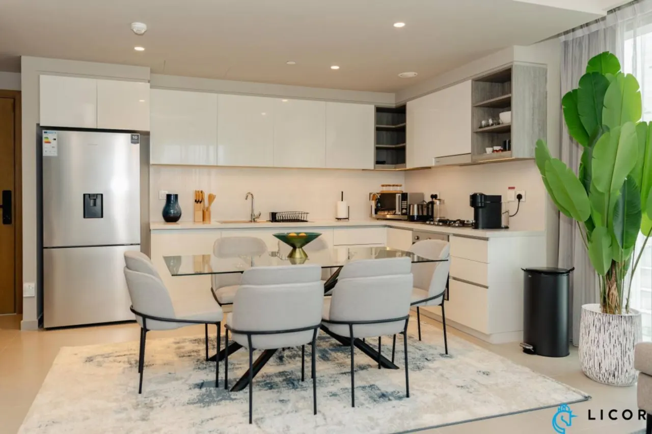 Brand New Modern 2BR Retreat: Walk to Dubai Mall 4