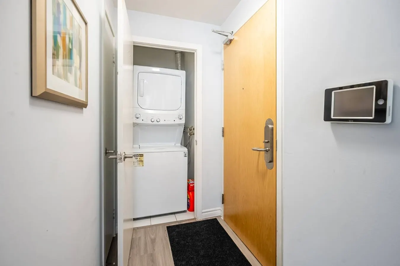 Bright 1BR Condo Sleeps 3 Steps to Attractions 15