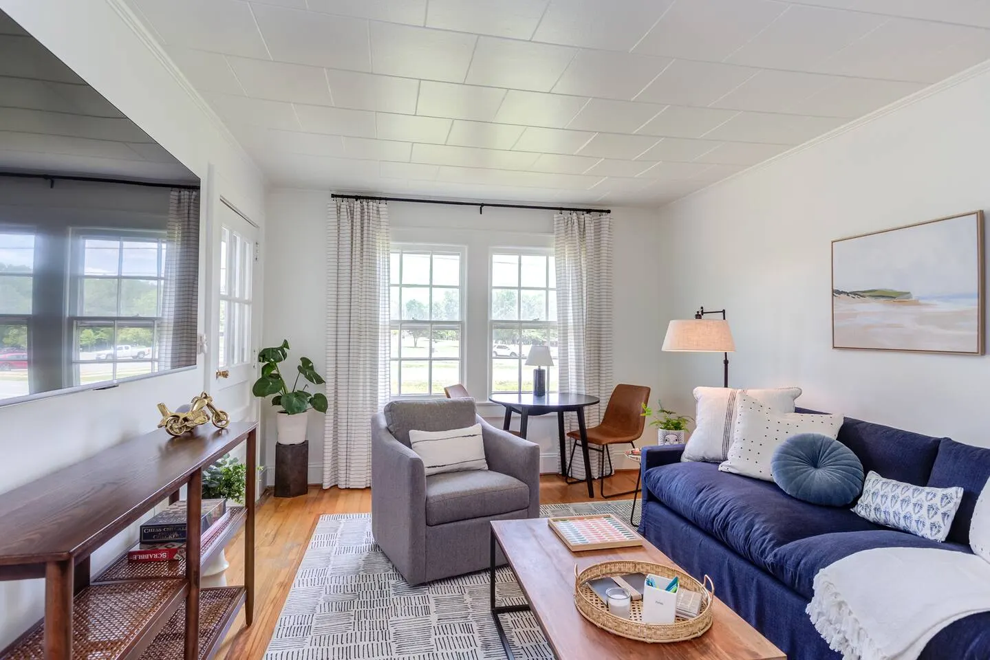 Chic Duplex in Graham Park view BBQ Grill 9