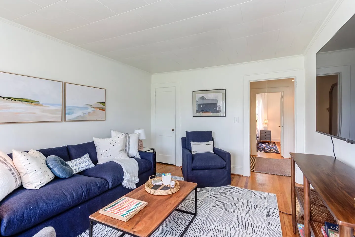 Chic Duplex in Graham Park view BBQ Grill 15
