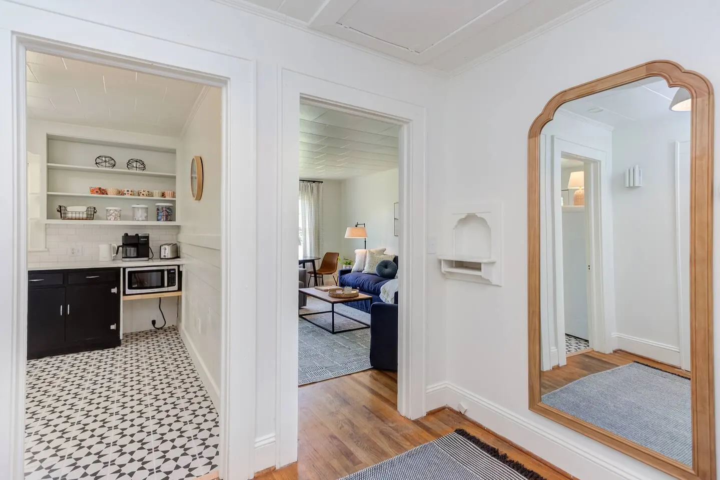 Chic Duplex in Graham Park view BBQ Grill 18