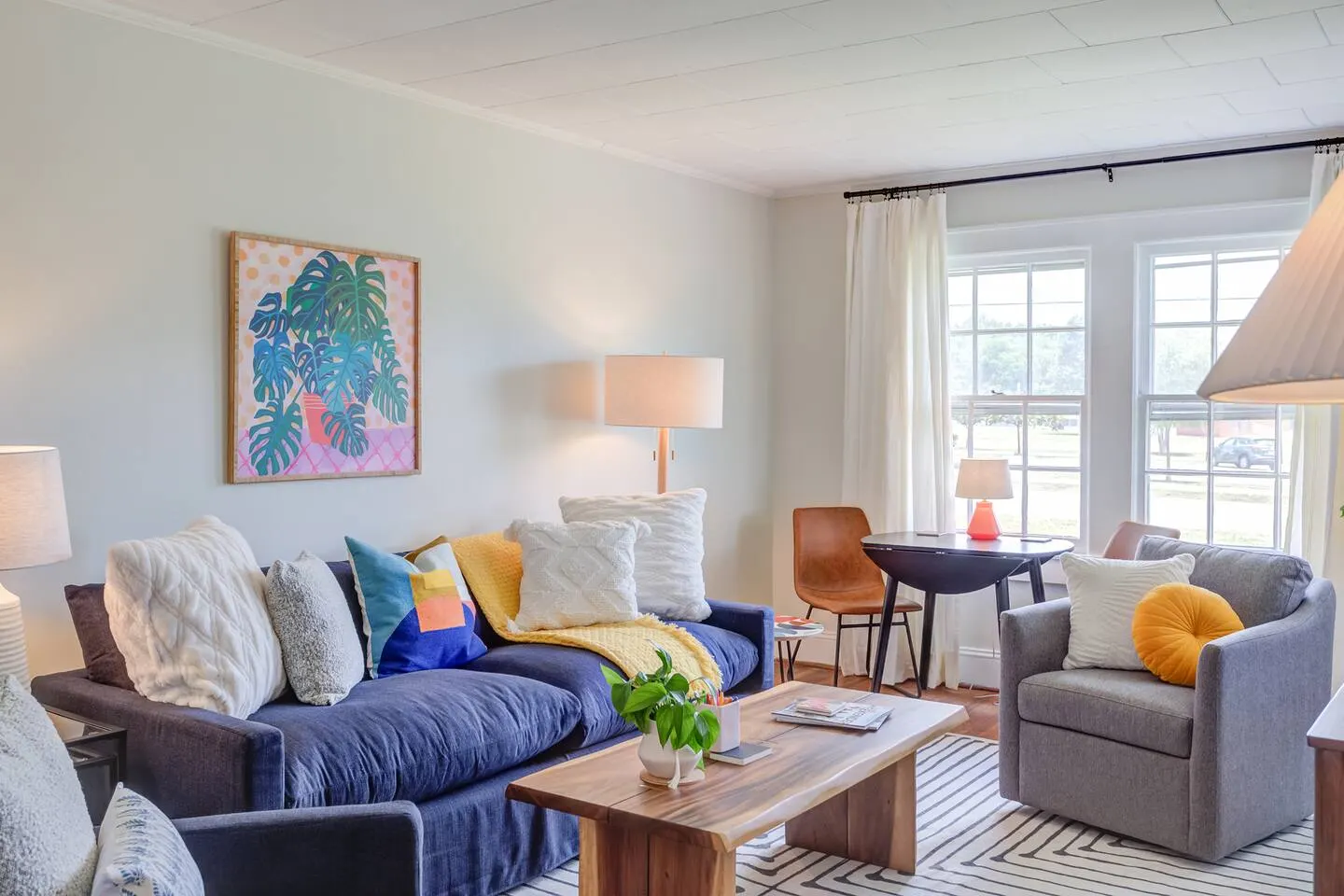 Chic Duplex in Graham Park view BBQ Grill 6