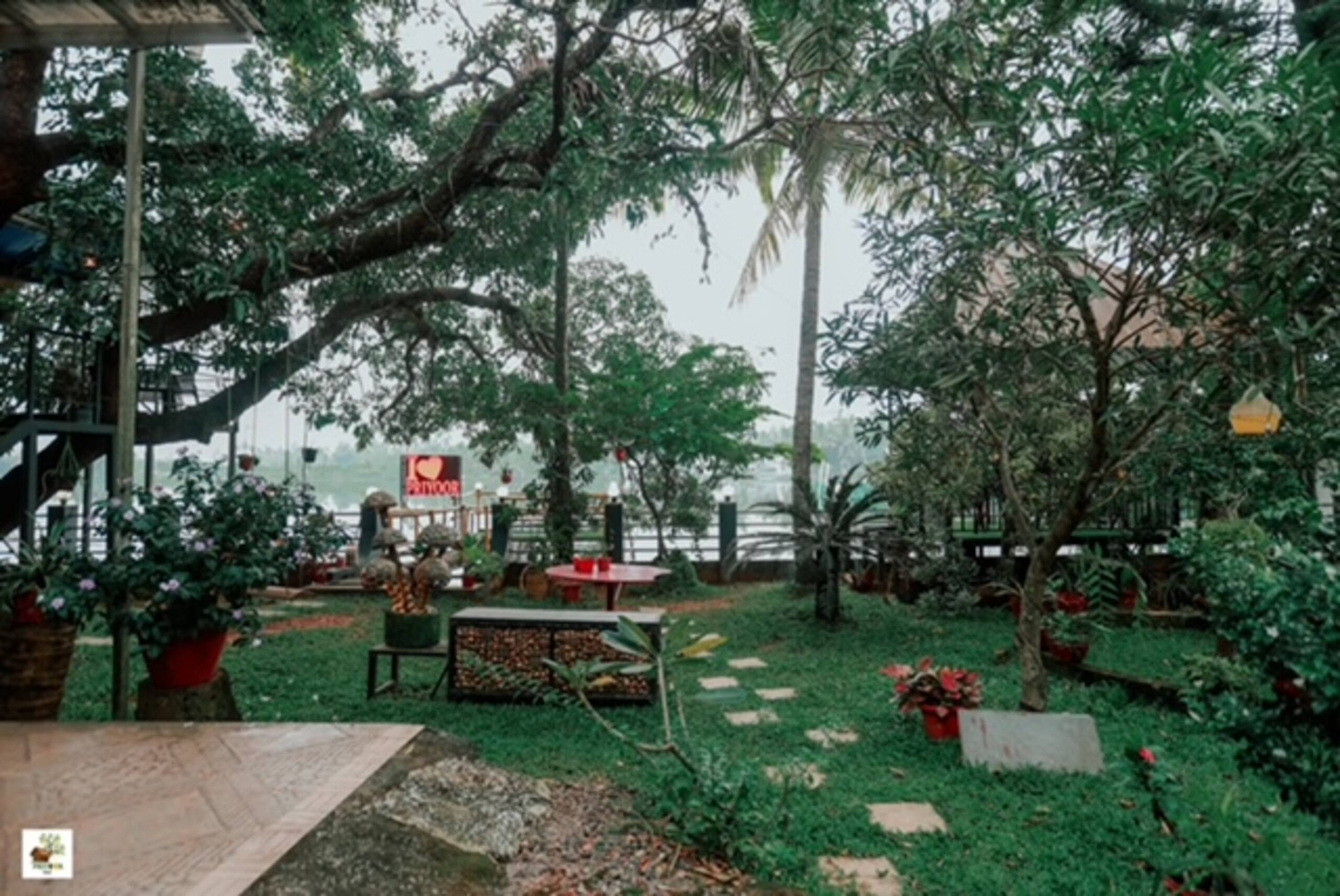Priyoor Hut. feel the breeze of Periyar. 11