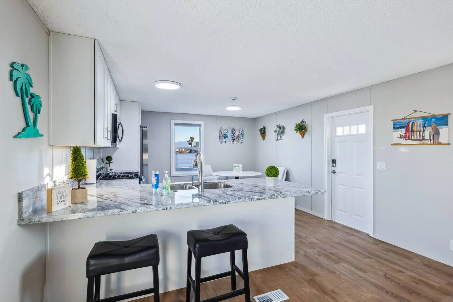 Cove Villa | 2bd 1ba | River Access | Game Room — photo 3