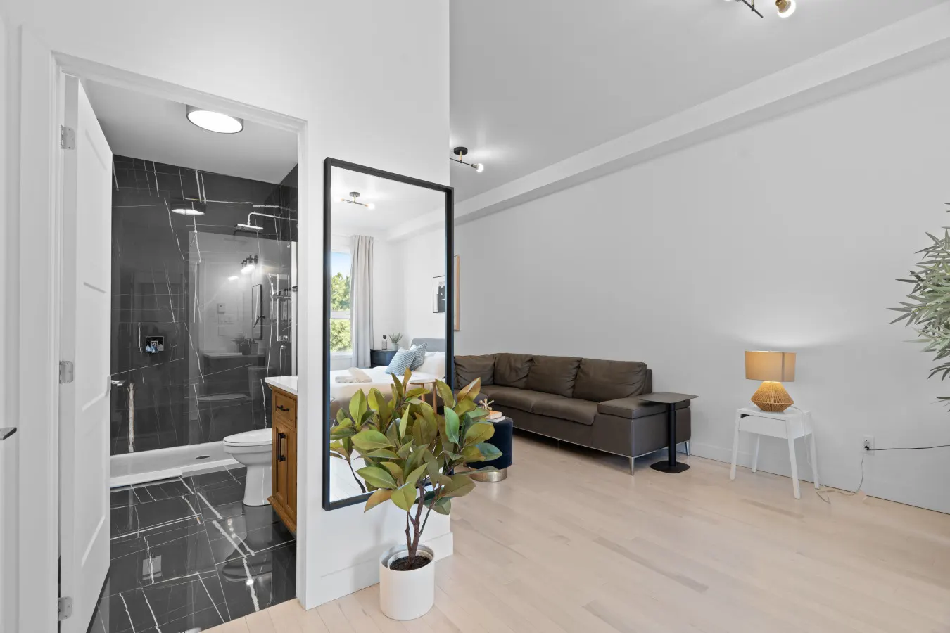 Little Italy - New Modern 2bdr Apartment in Little Italy - Unit 202 15