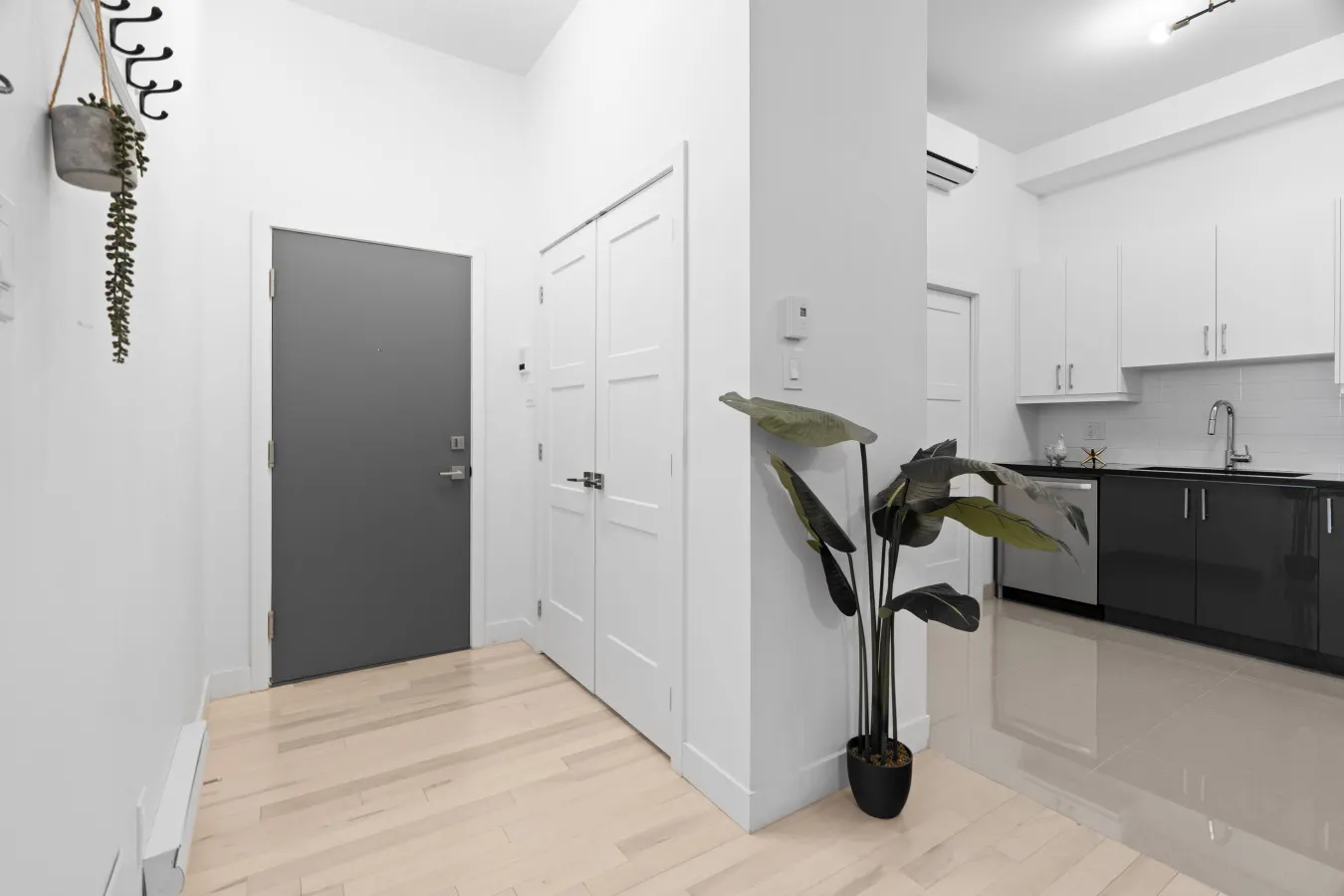 Little Italy - New Modern 2bdr Apartment in Little Italy - Unit 202 18