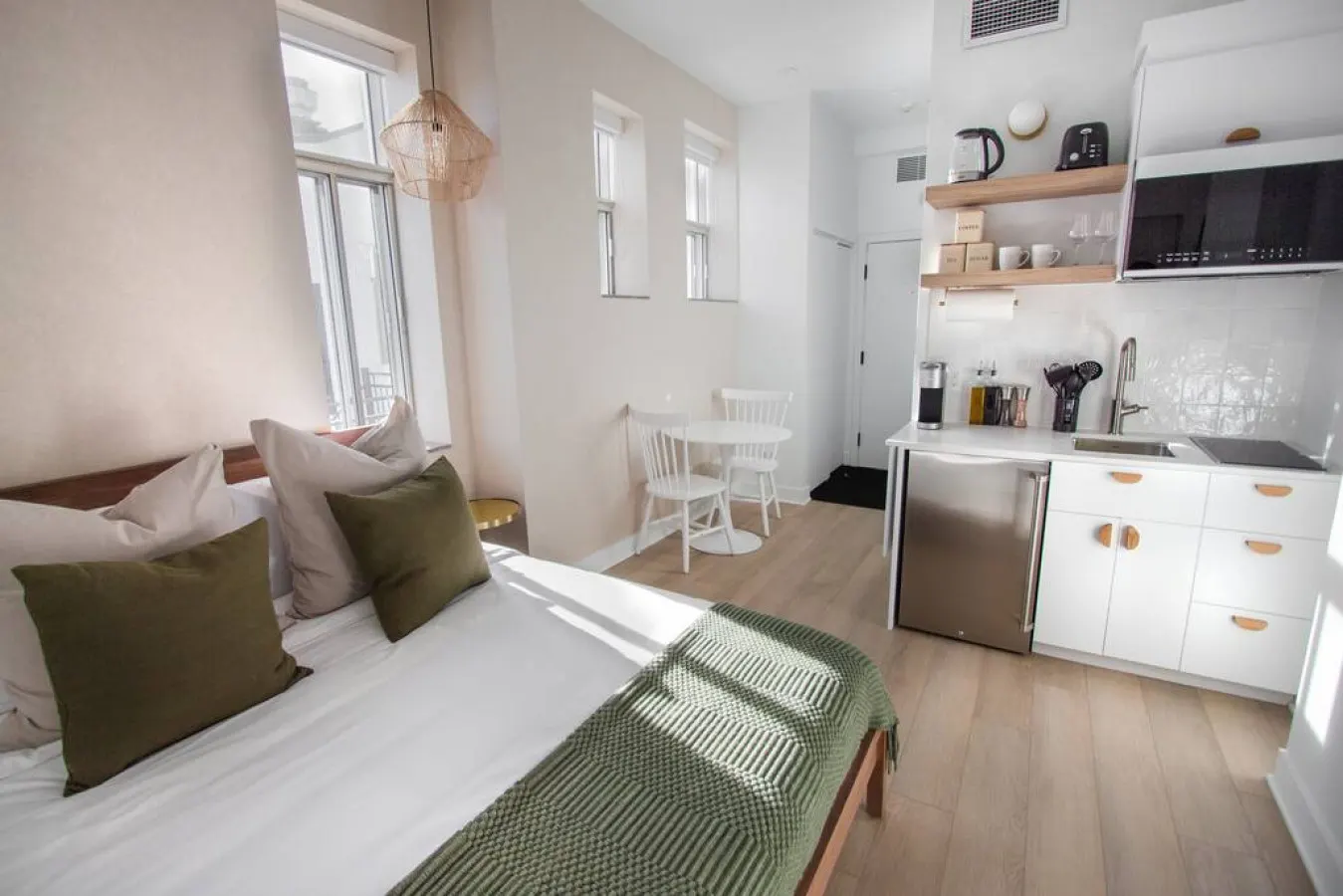 Studio16/Plateau/St-Denis/Terraces/SelfCheck-In/AC 2