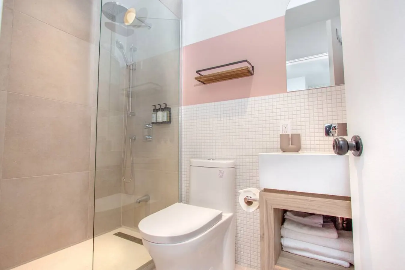 Studio16/Plateau/St-Denis/Terraces/SelfCheck-In/AC 19