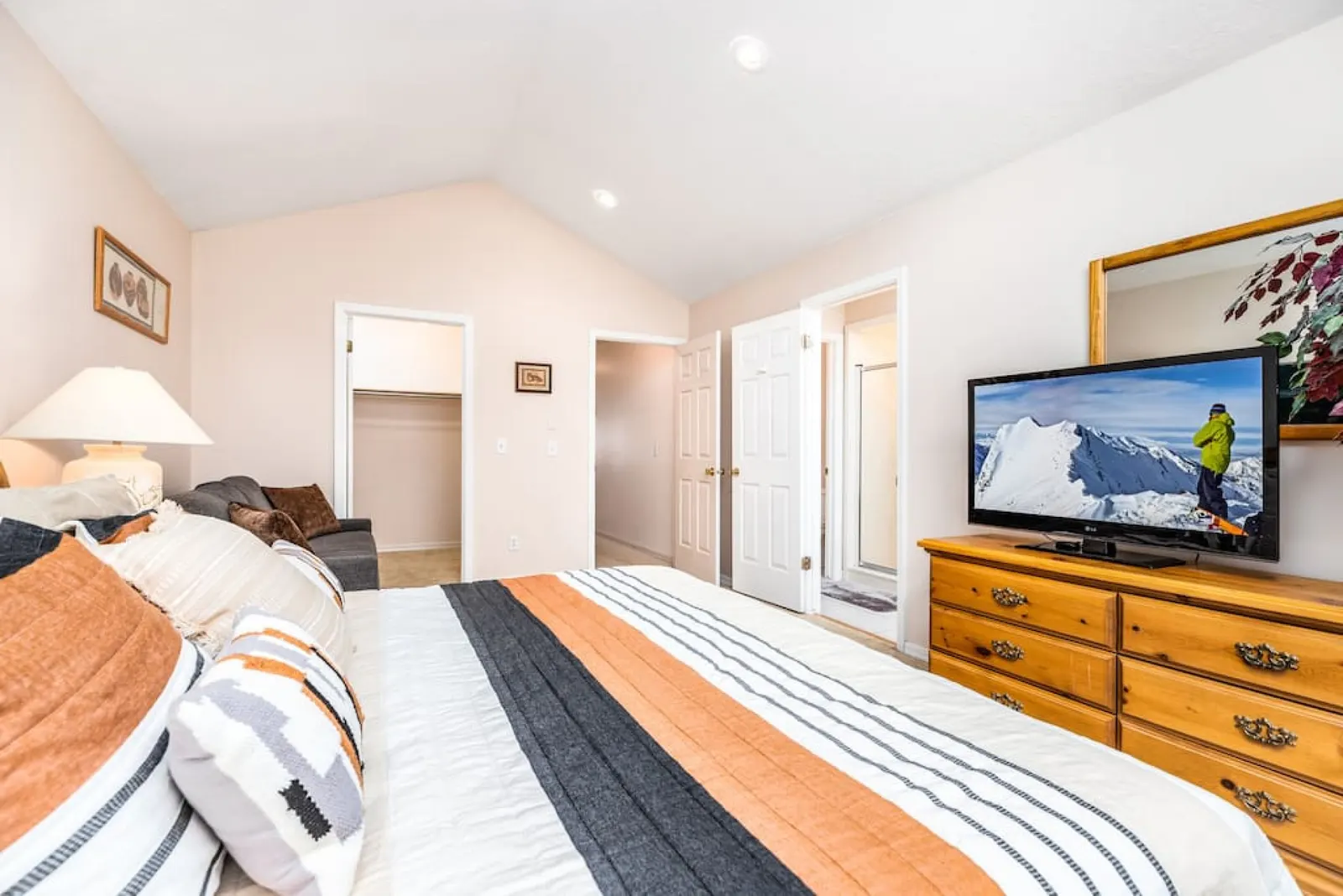 Cottonwood Canyon Basecamp Retreat - 5 Bathrooms 12