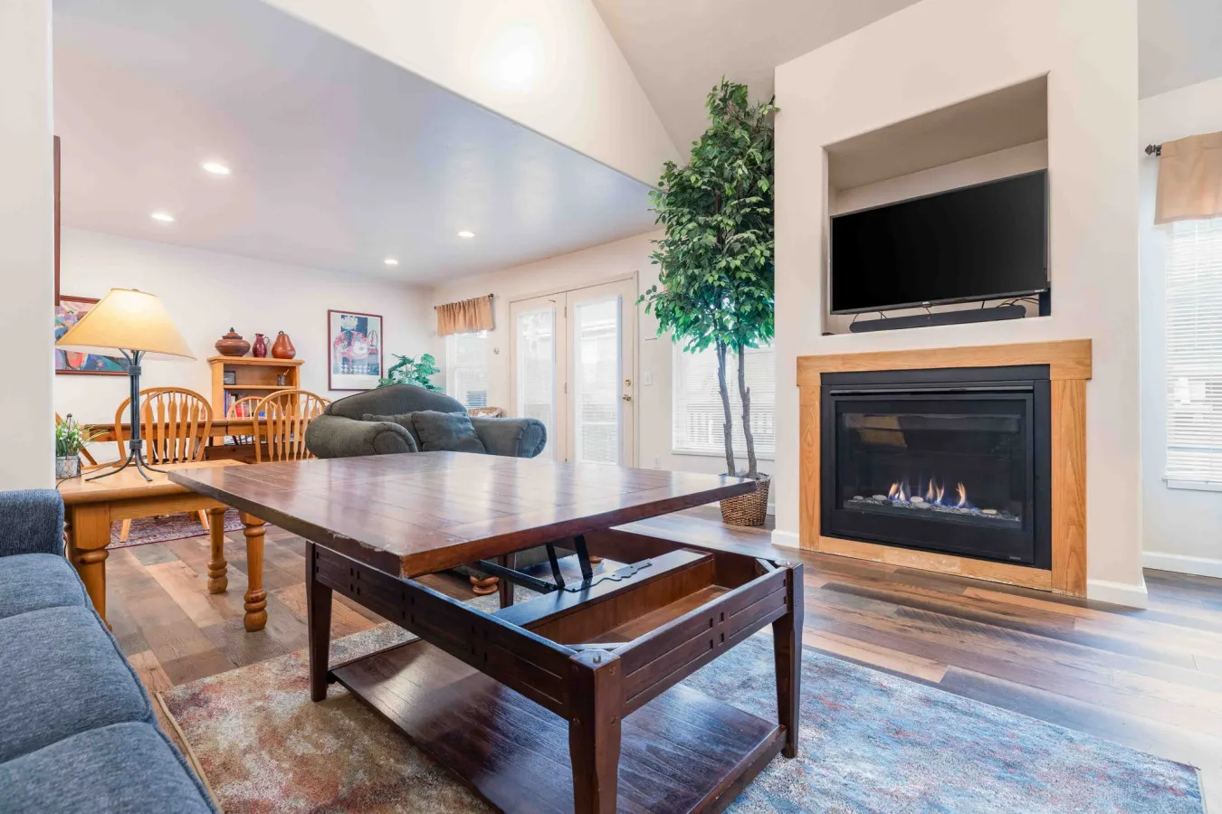 Cottonwood Canyon Basecamp Retreat - 5 Bathrooms — photo 3