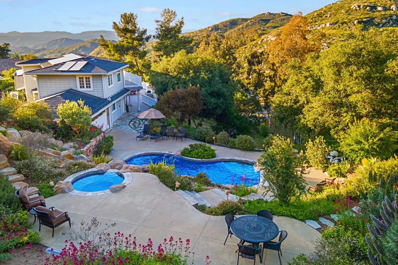 Private 2.5-Acre Nature Retreat with Pool, Spa & Water Slide — photo 5