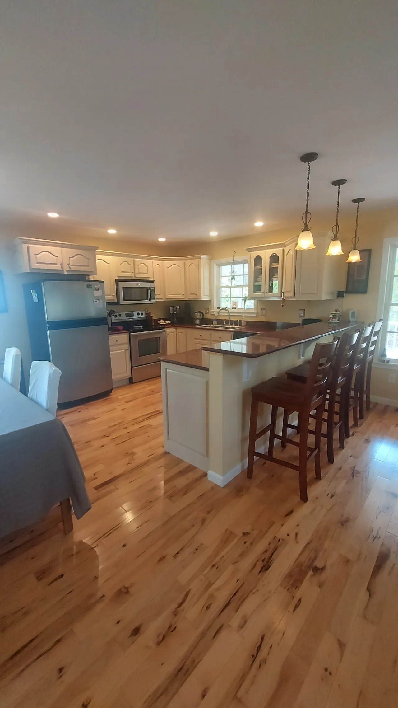 Molly’s Manor – Unwind, Gather & Breathe in the Lake Views 6