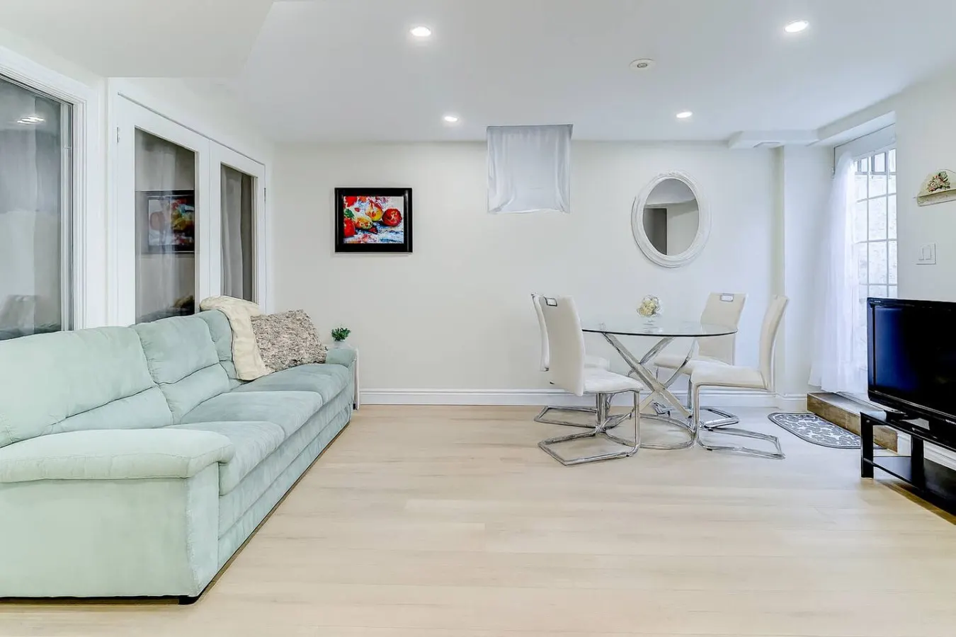 The Cozy Nest – 2BR Getaway Free Parking 2