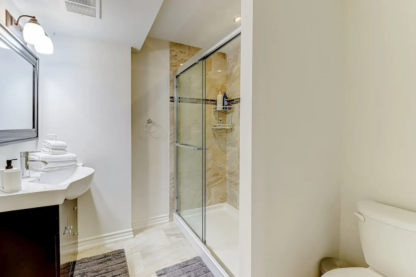 The Cozy Nest – 2BR Getaway Free Parking 5