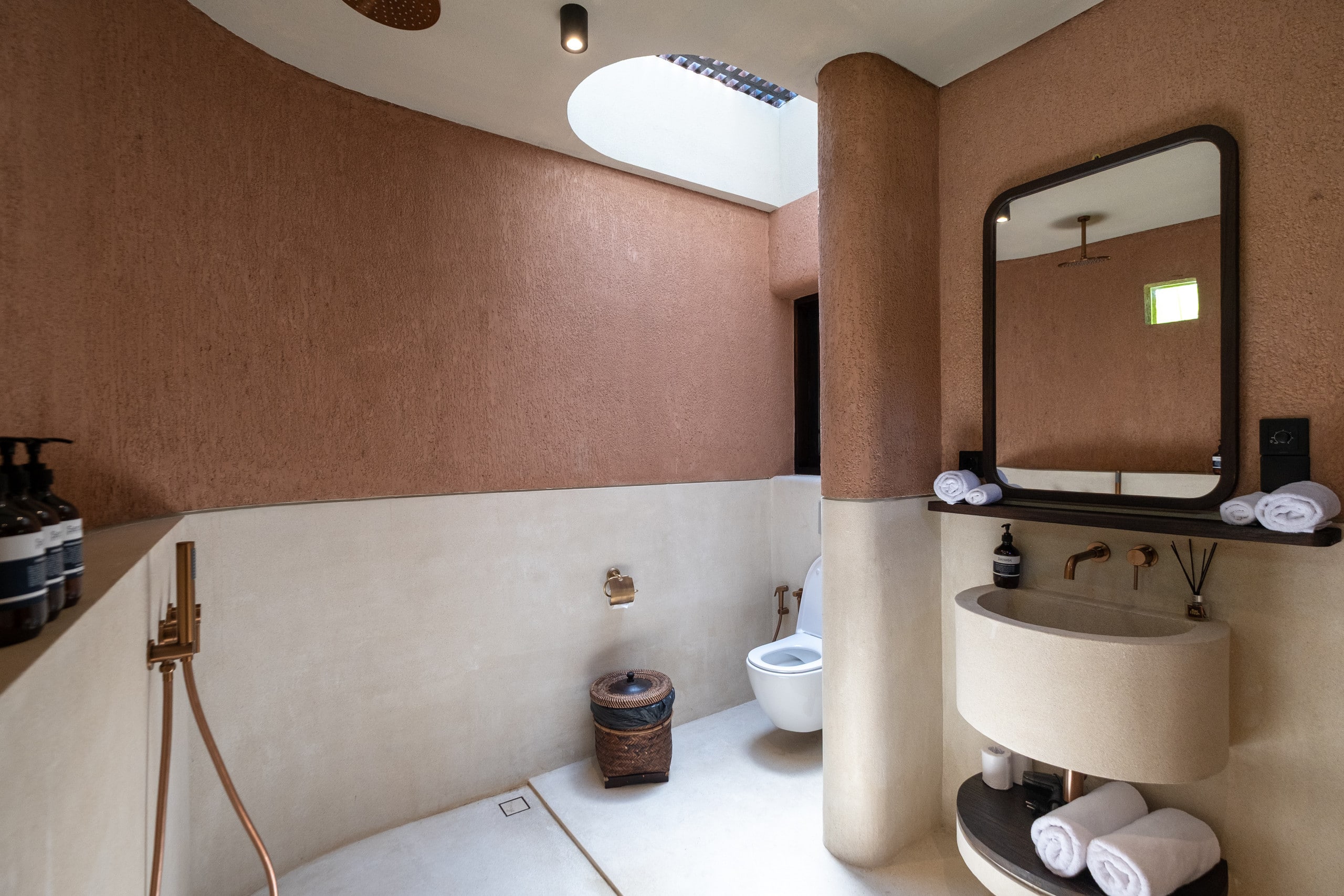 Bedouin: Tropical 1BR Loft w/Pool in Pererenan 26