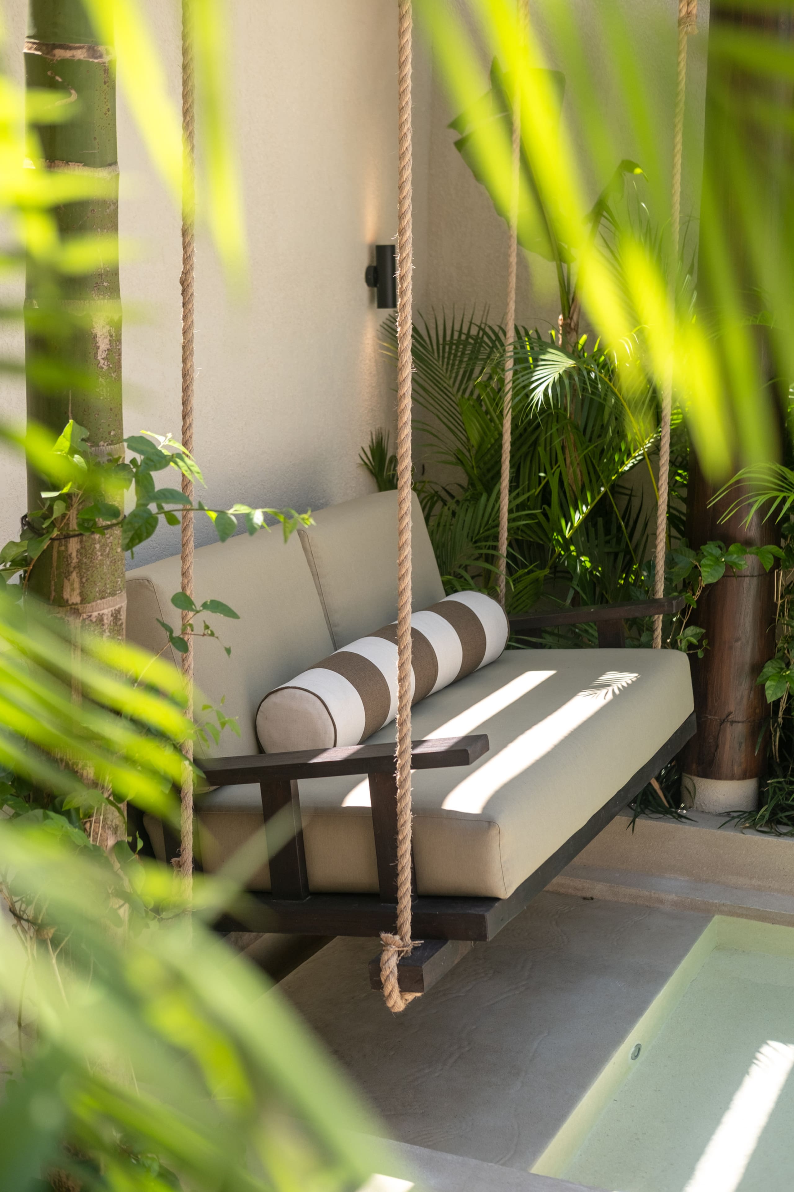 Bedouin: Tropical 1BR Loft w/Pool in Pererenan 29
