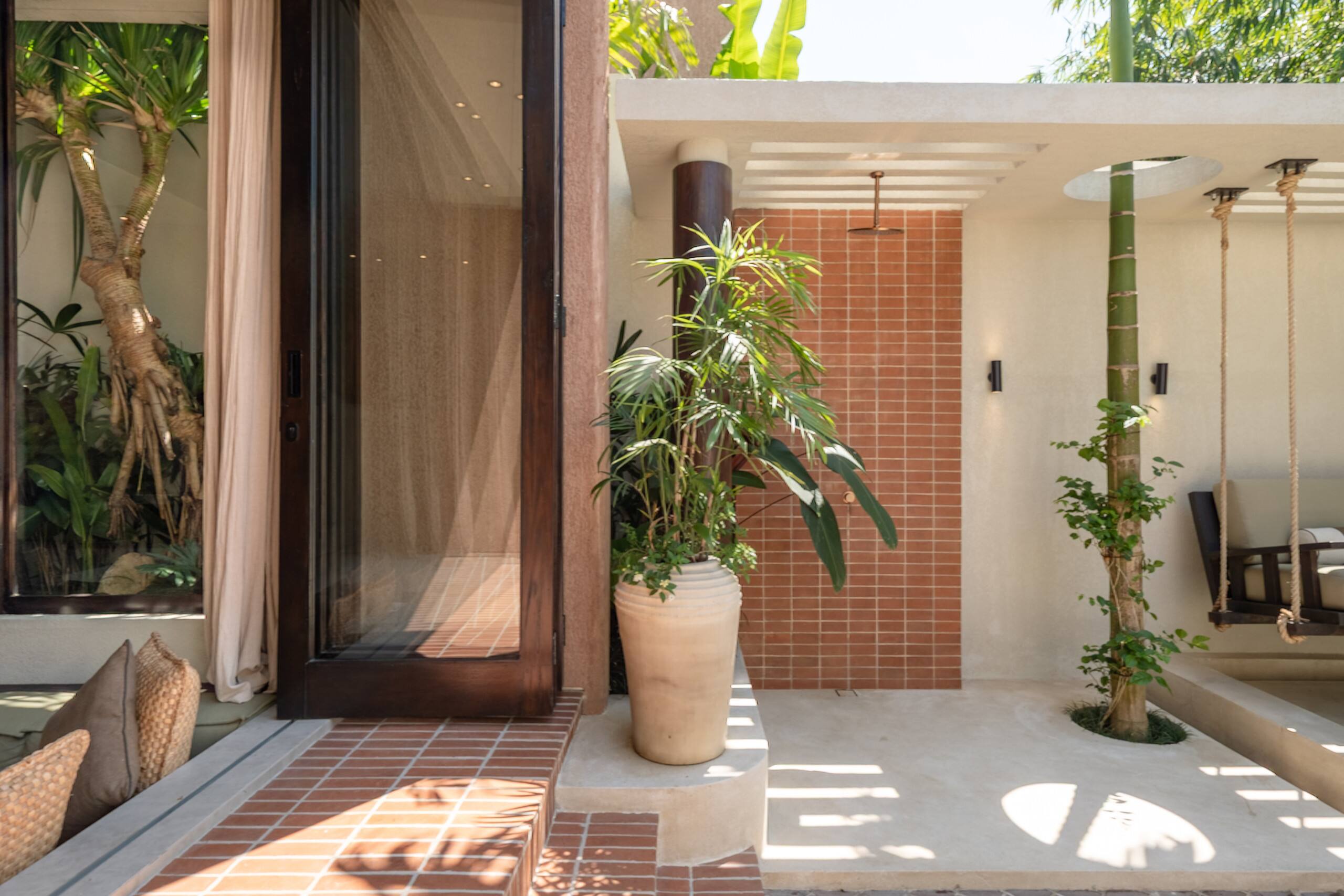 Bedouin: Tropical 1BR Loft w/Pool in Pererenan 28
