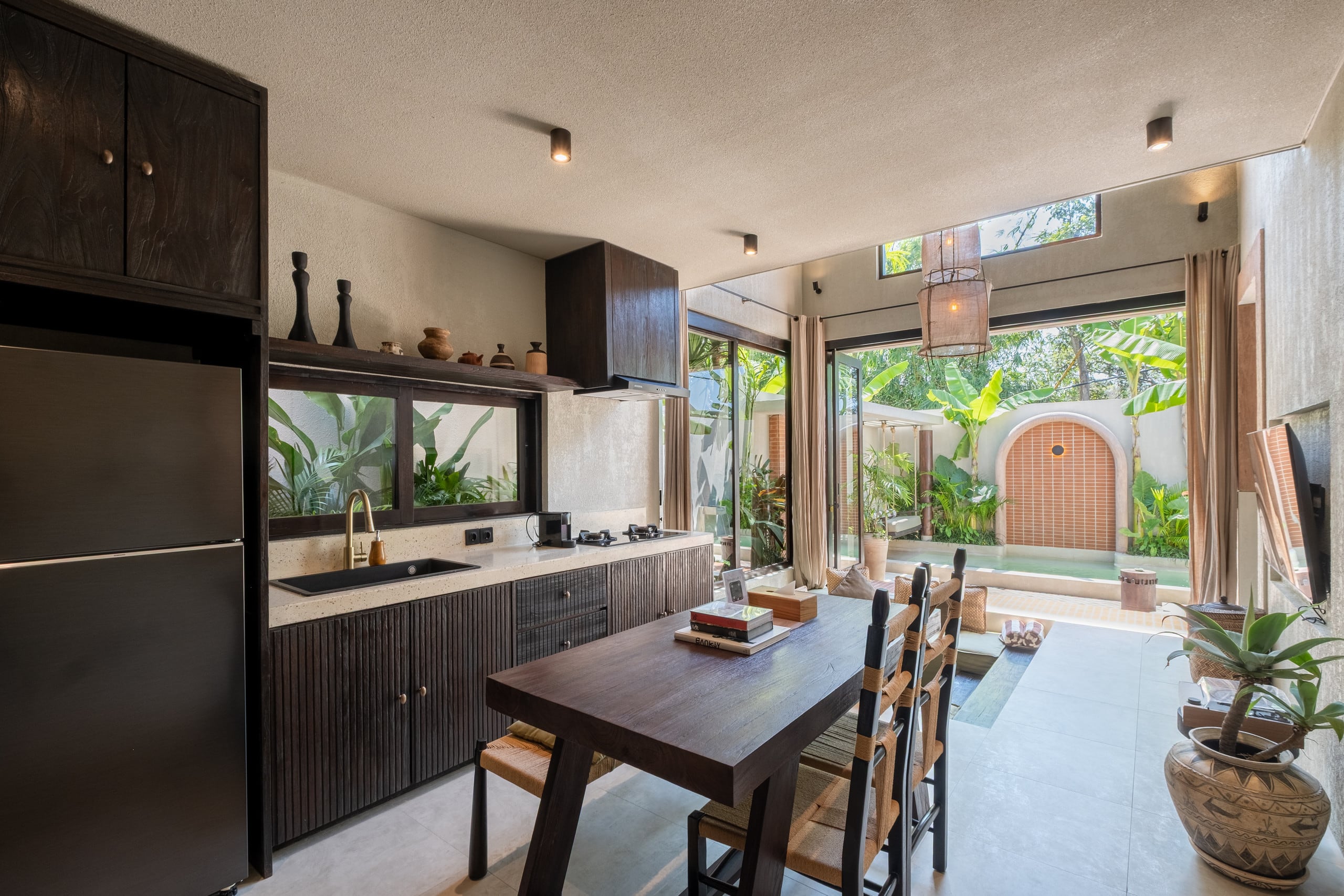 Bedouin: Tropical 1BR Loft w/Pool in Pererenan 17