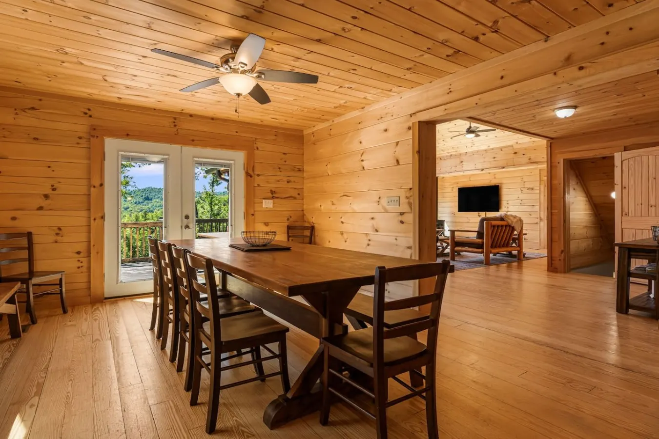 Luxury Cabin, Theater, Hot Tub, Fire Pit 17