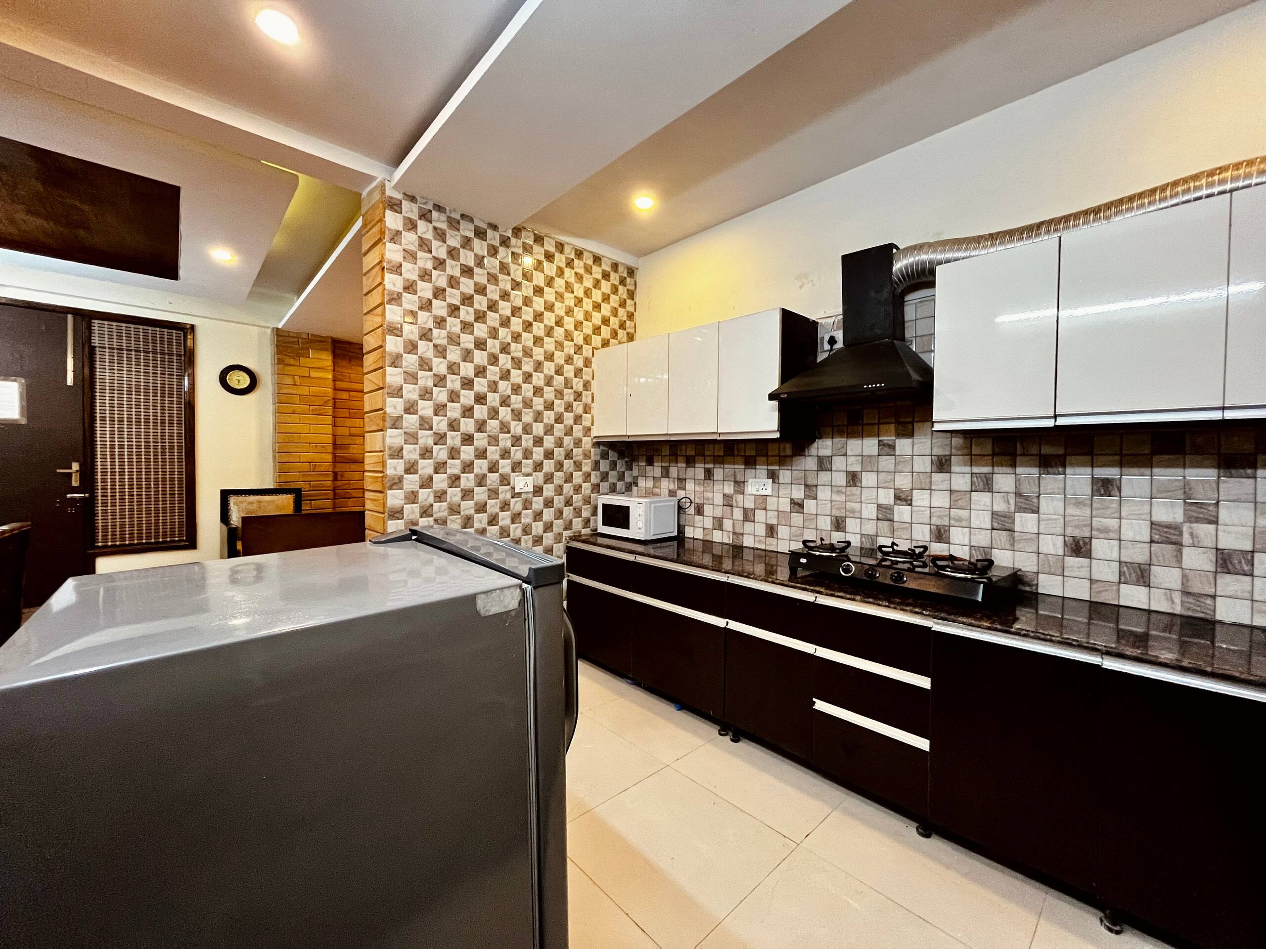 Cedar View Home- 2BHK Claridge's Residency,Shimla 10