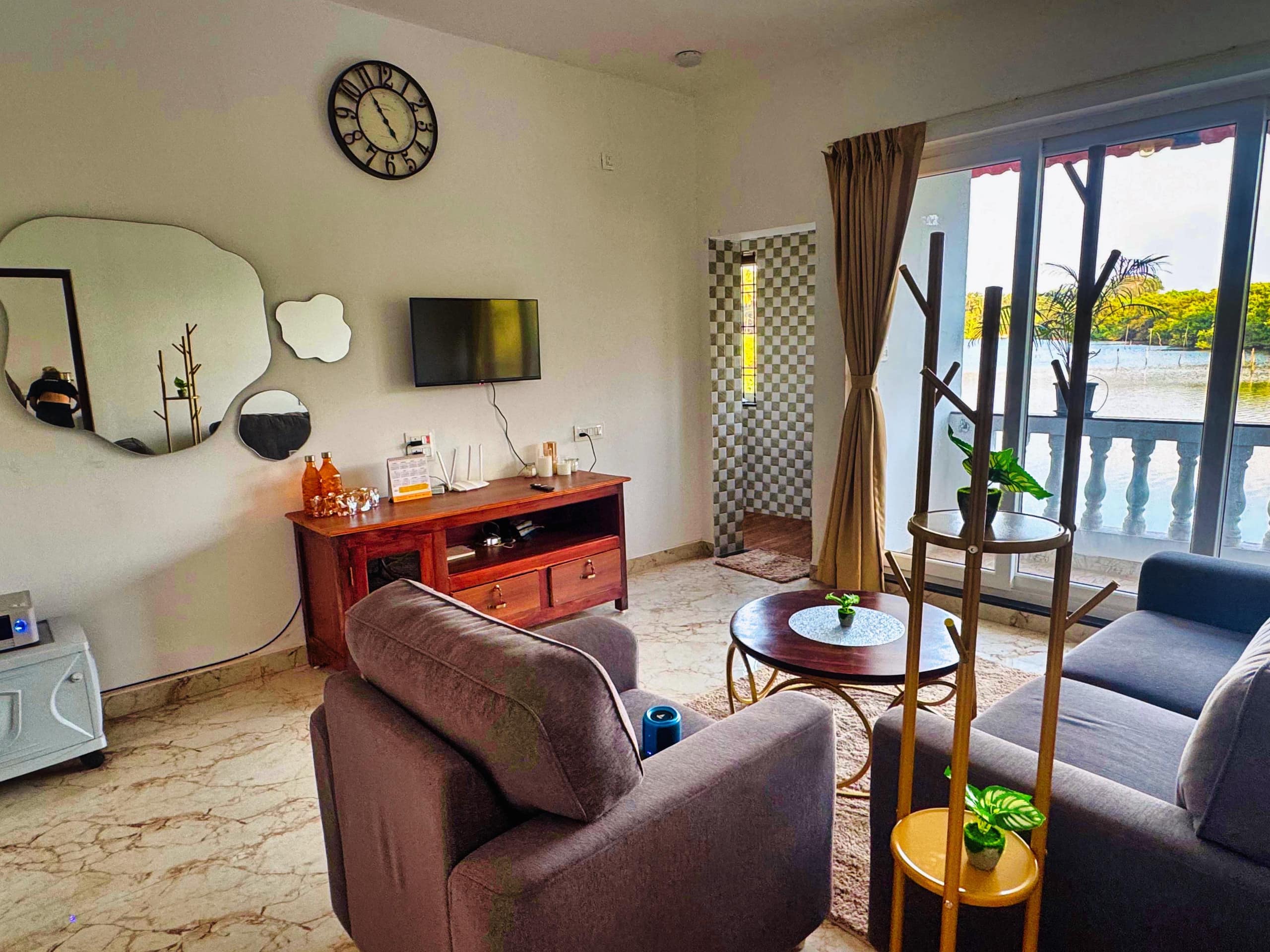 Riverfront house | LivLig.stays |15 min to anjuna 4