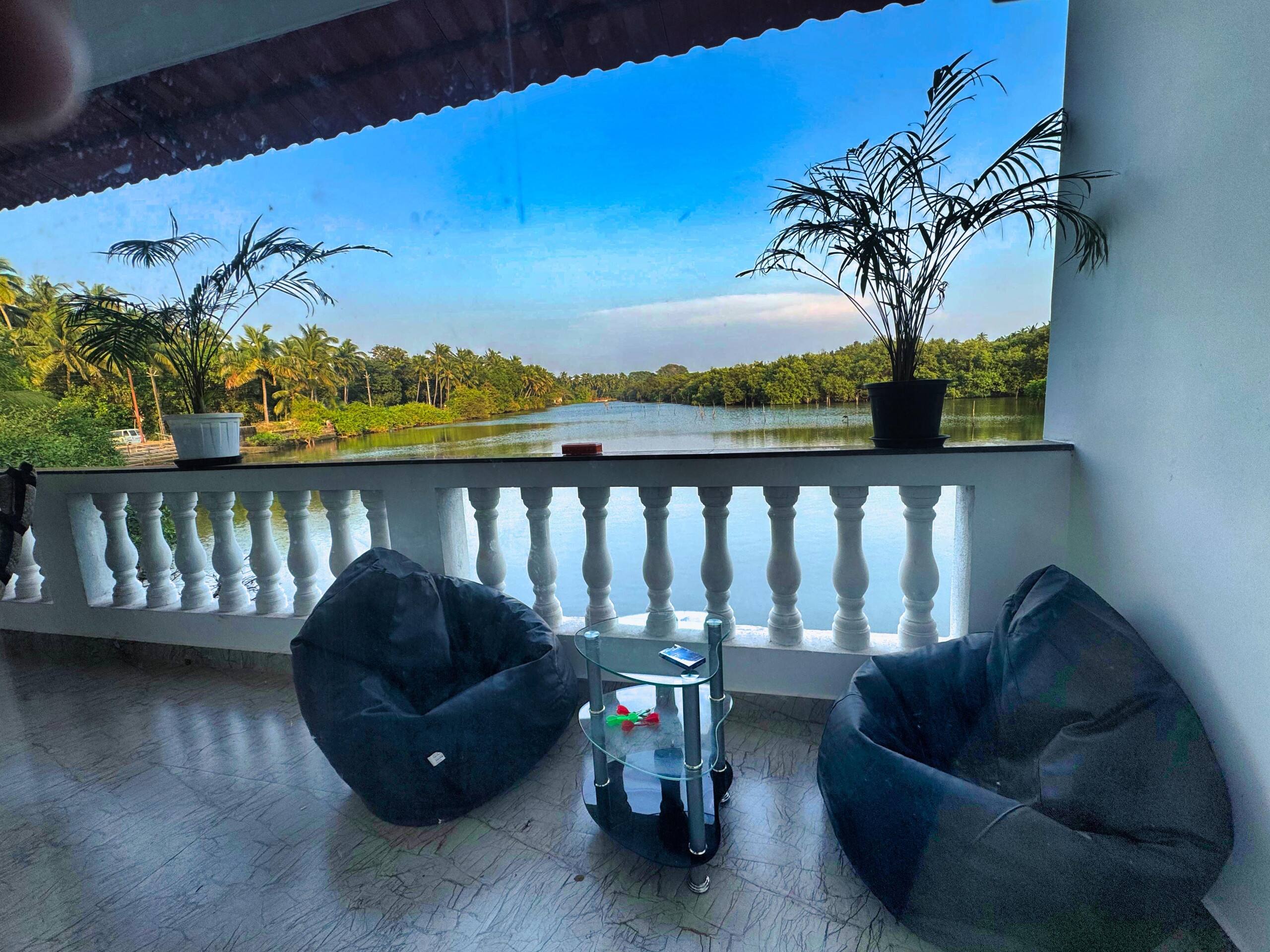 Riverfront house | LivLig.stays |15 min to anjuna 3
