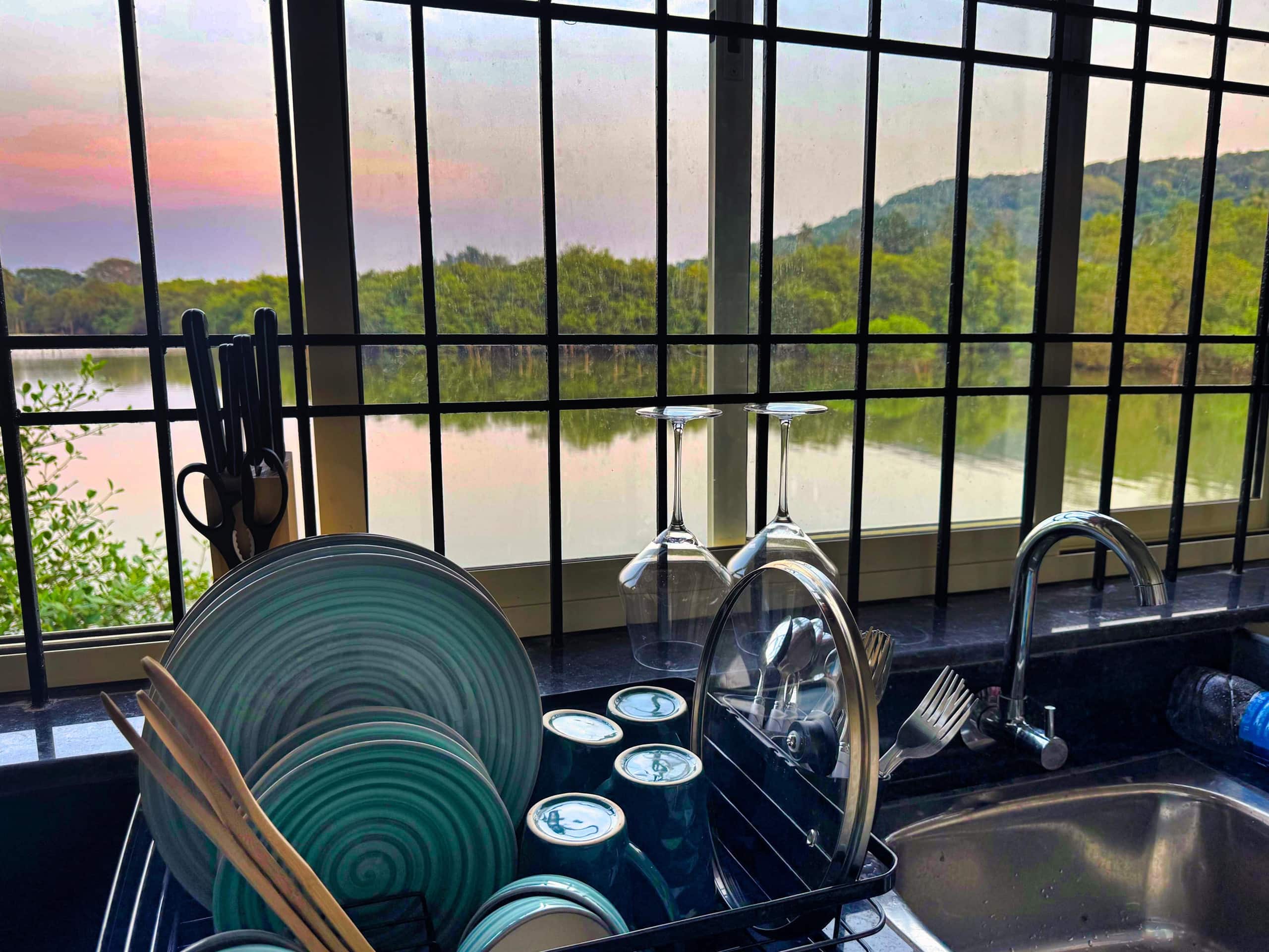 Riverfront house | LivLig.stays |15 min to anjuna 10