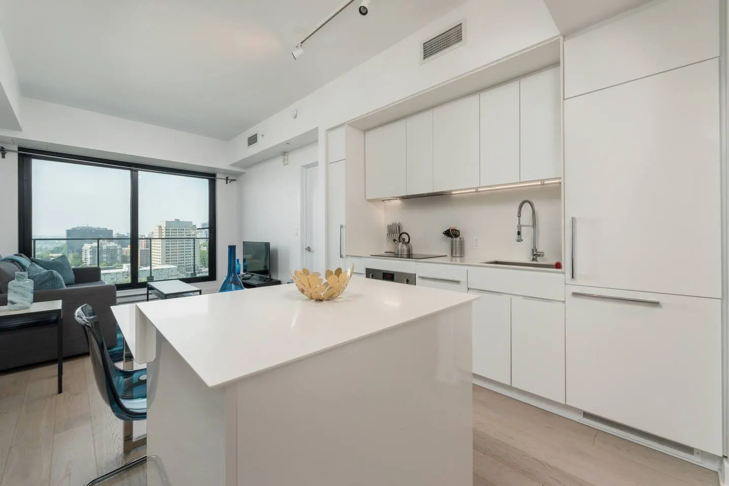 FurnishedMTL - Tour Des Canadiens Luxury Flat 13