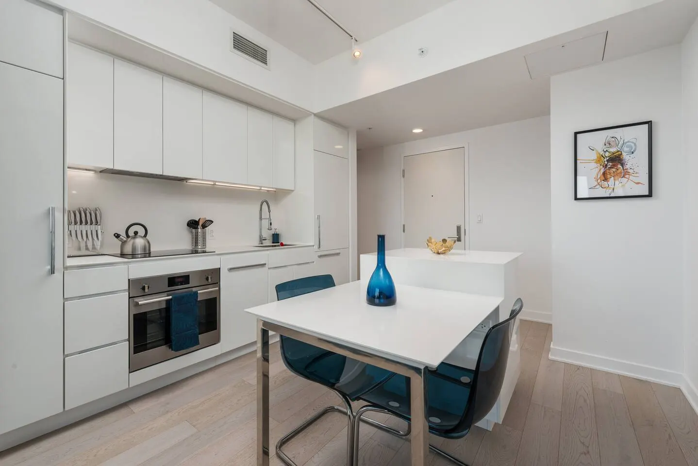 FurnishedMTL - Tour Des Canadiens Luxury Flat 14